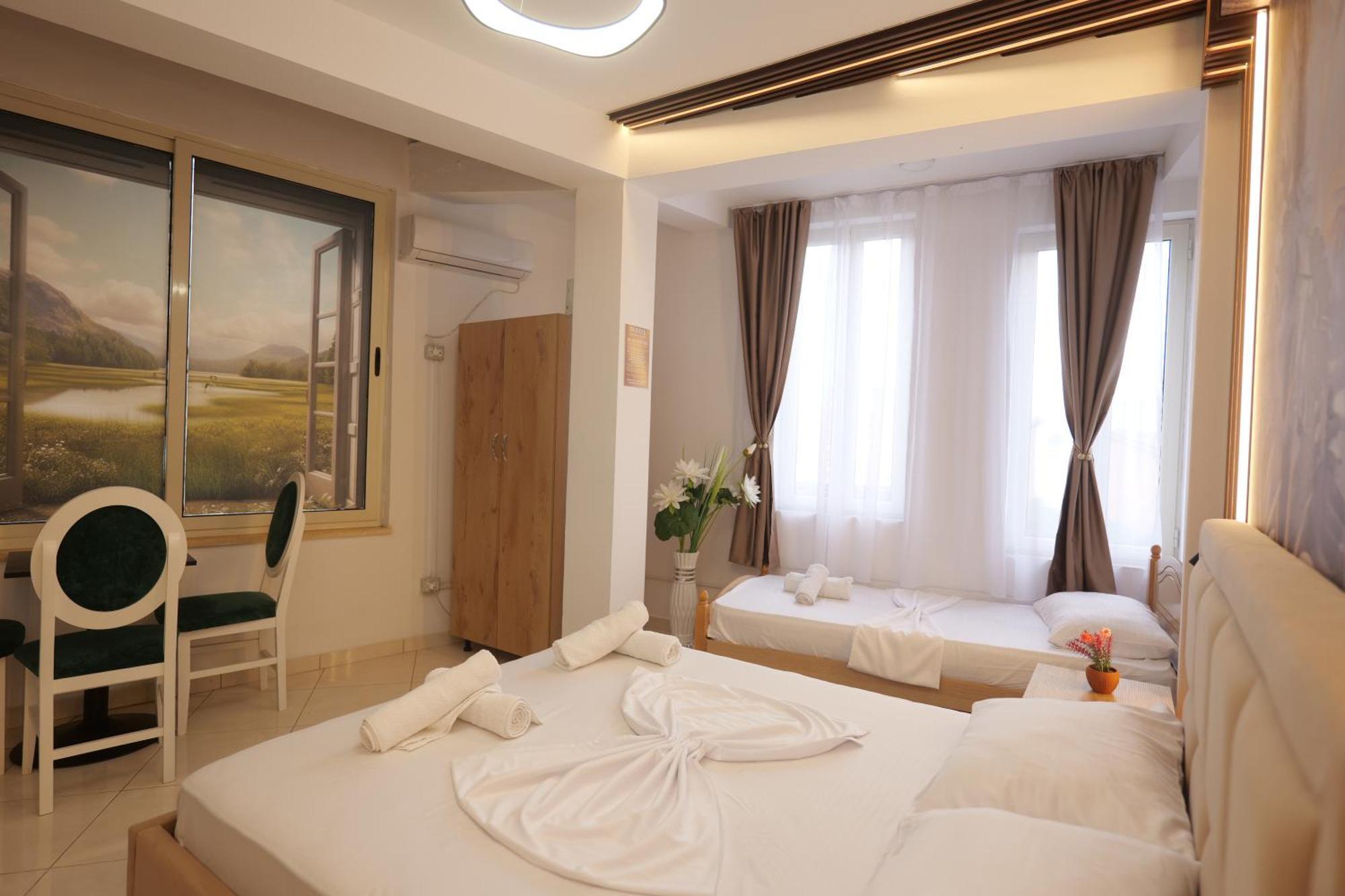 Golden Sleep Hostel Shkodër エクステリア 写真