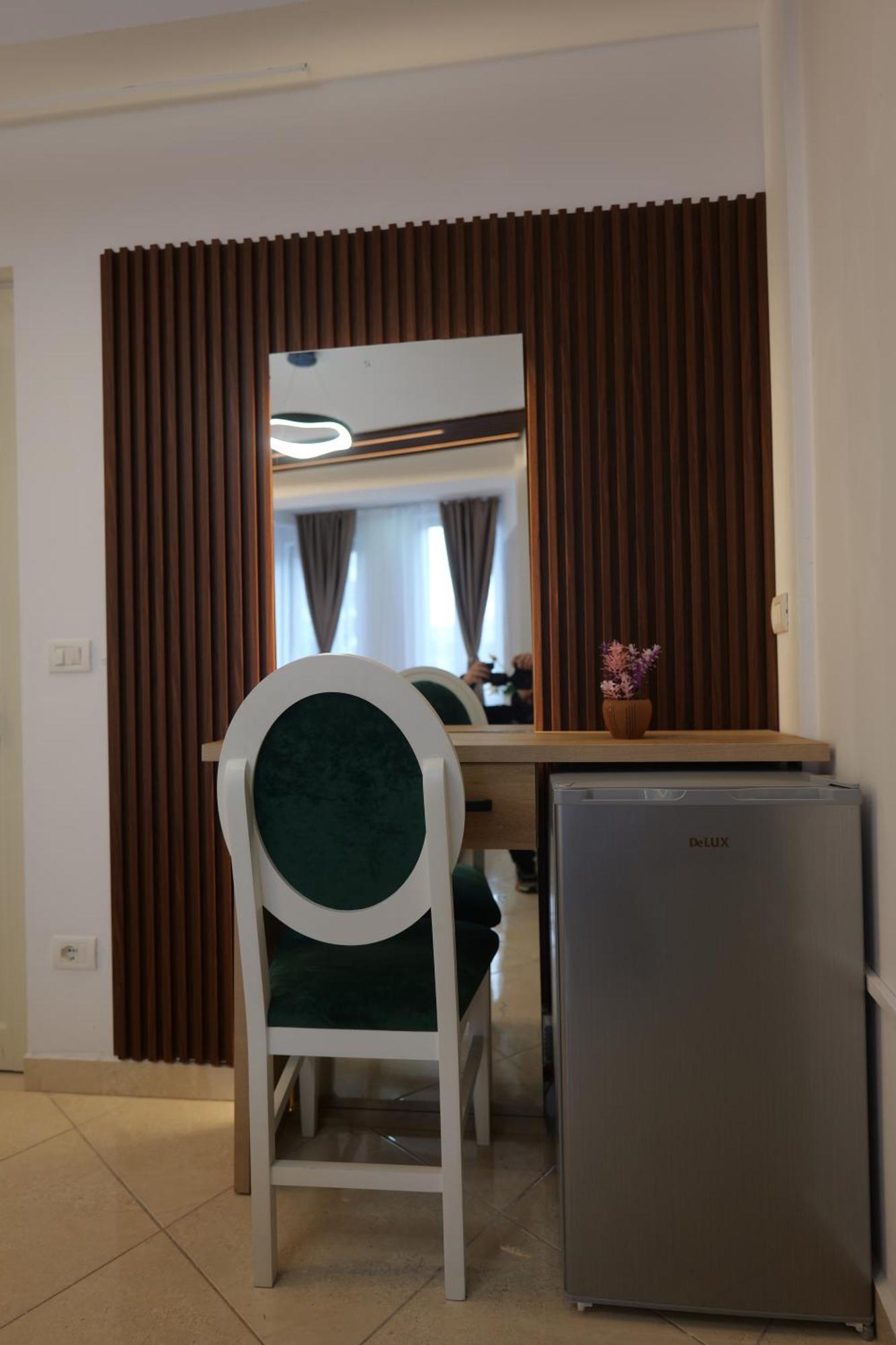 Golden Sleep Hostel Shkodër エクステリア 写真