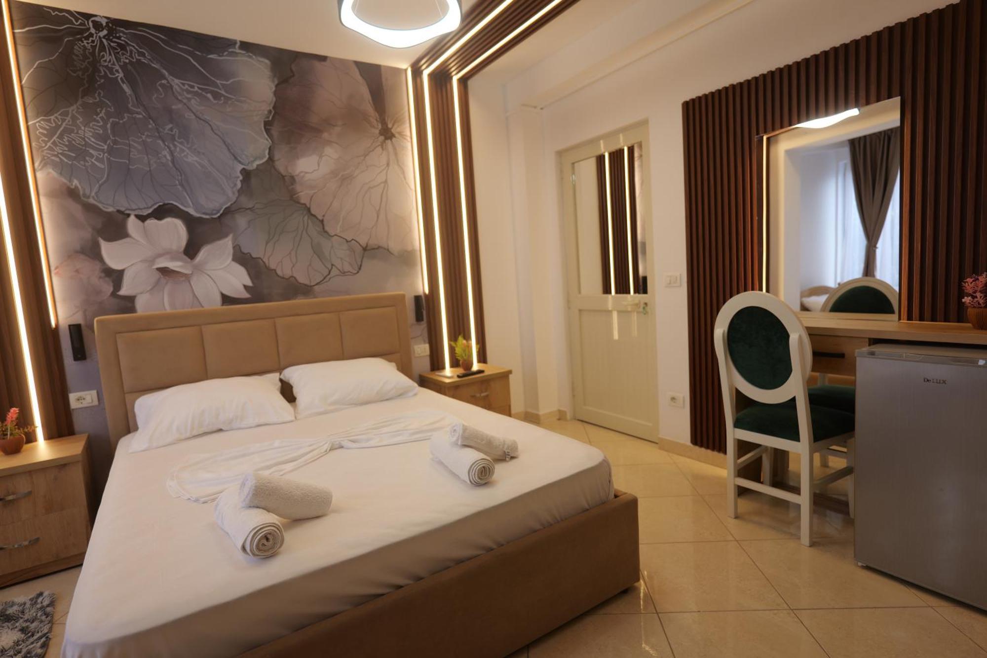 Golden Sleep Hostel Shkodër エクステリア 写真