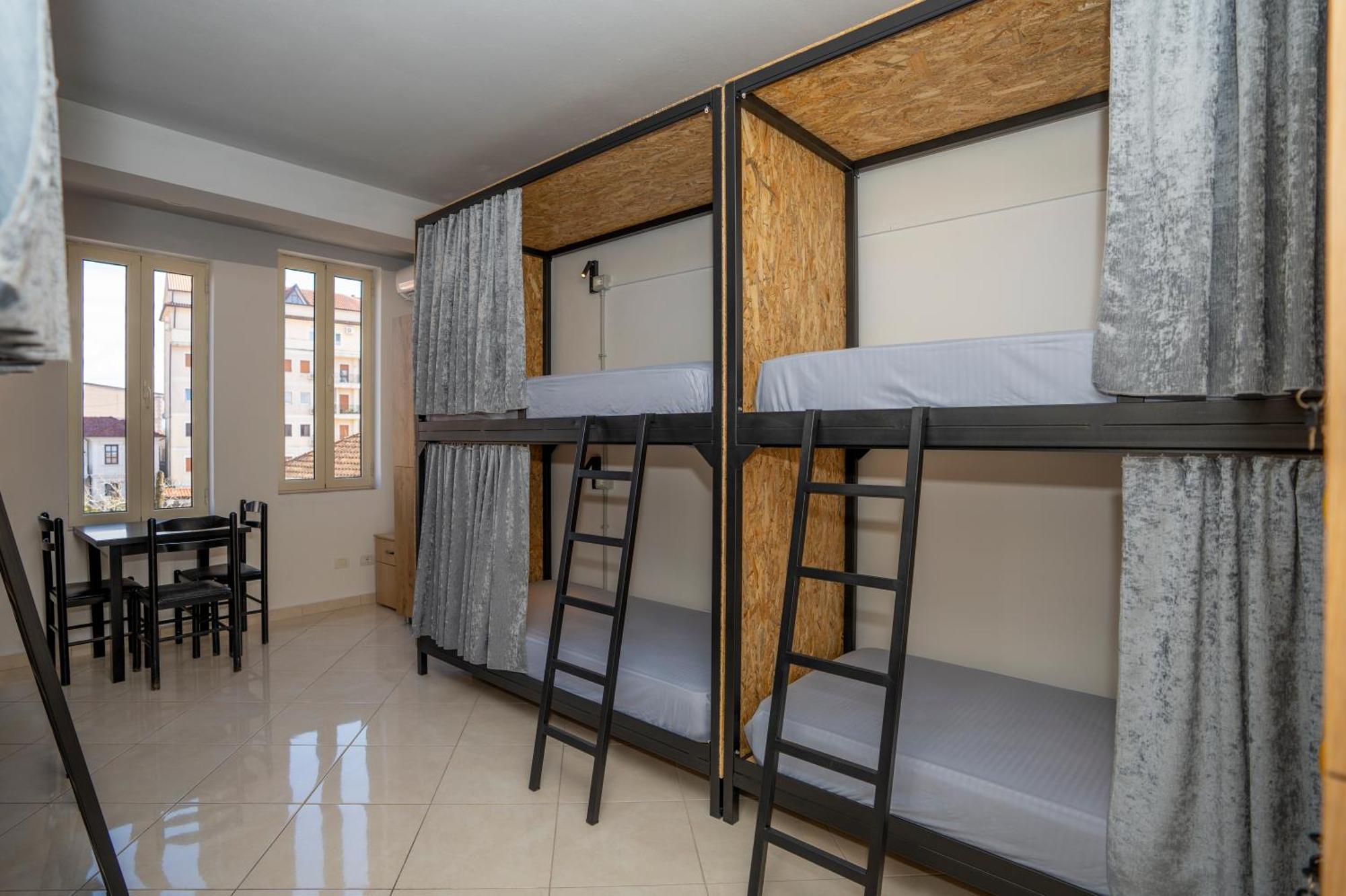 Golden Sleep Hostel Shkodër エクステリア 写真