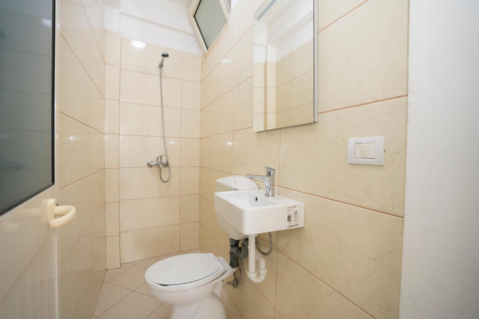 Golden Sleep Hostel Shkodër エクステリア 写真