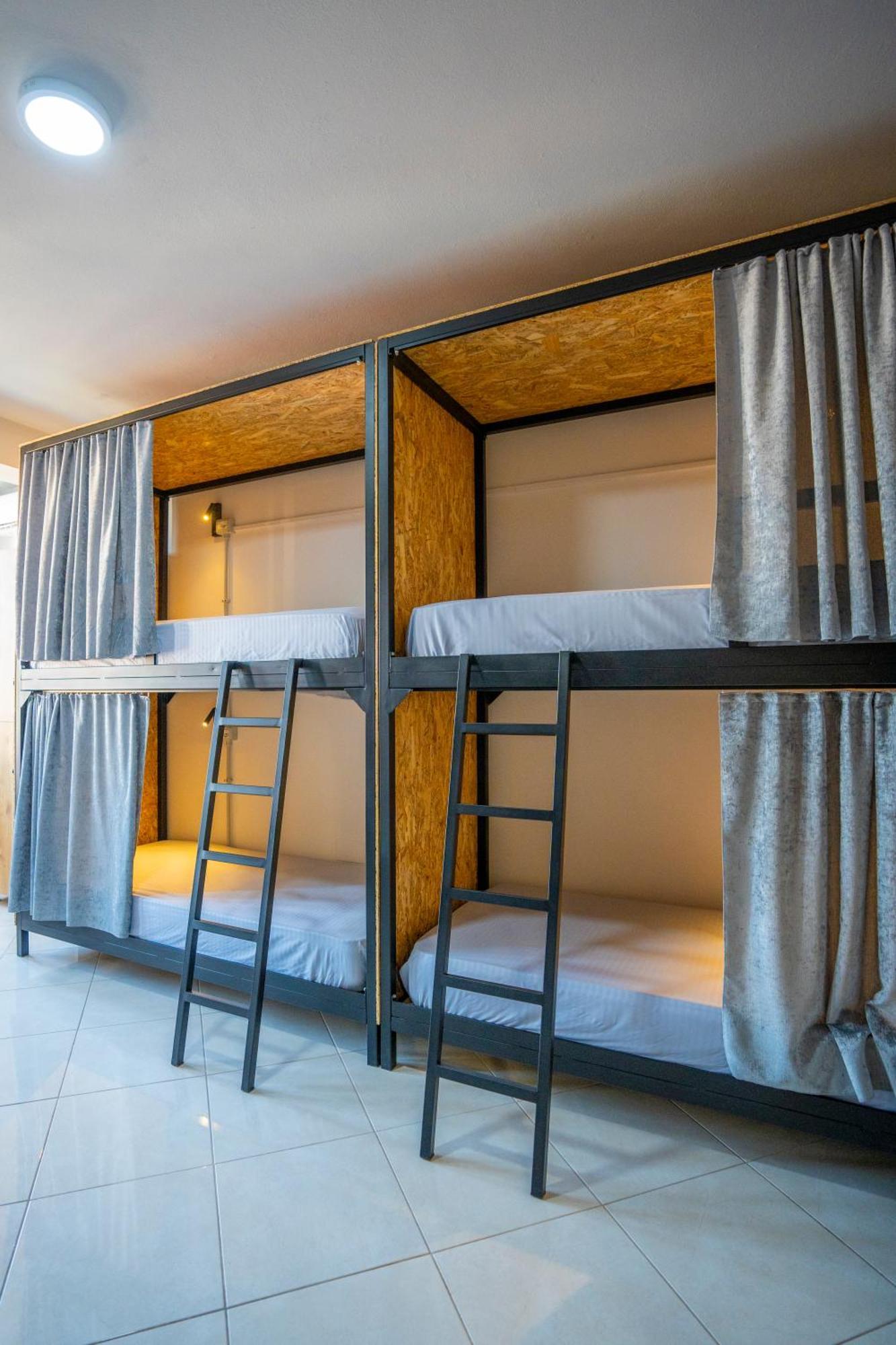 Golden Sleep Hostel Shkodër エクステリア 写真